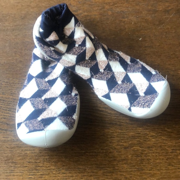 Slippers - Picture 4 of 4